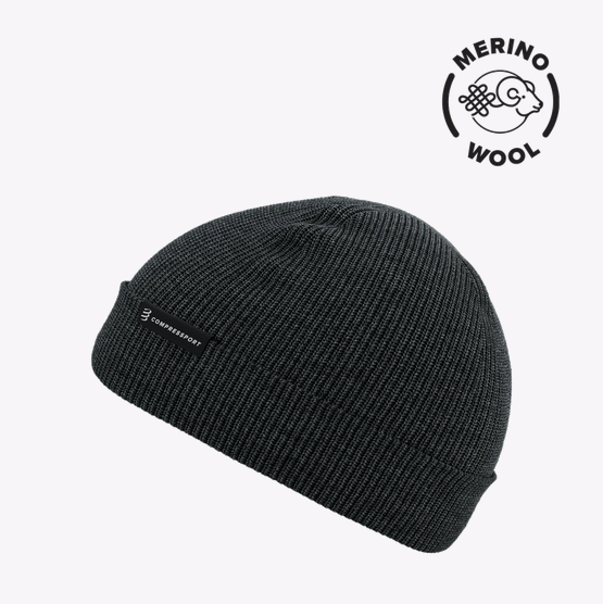 Podium Beanie - Raven _ Bonnet - face
